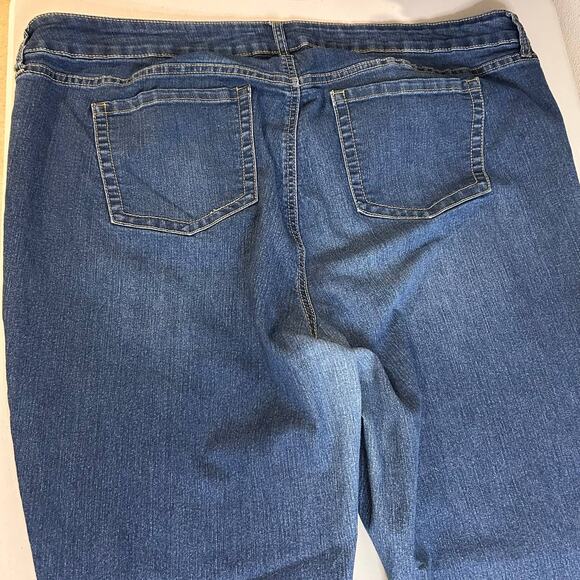 Torrid Jeans Blue Denim Straight Leg Womens Size 22R - Picture 7 of 13